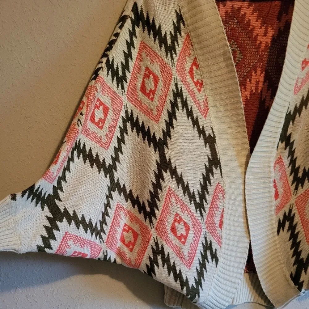 Vintage Flaunt Accessories Aztec Shrug Sweater